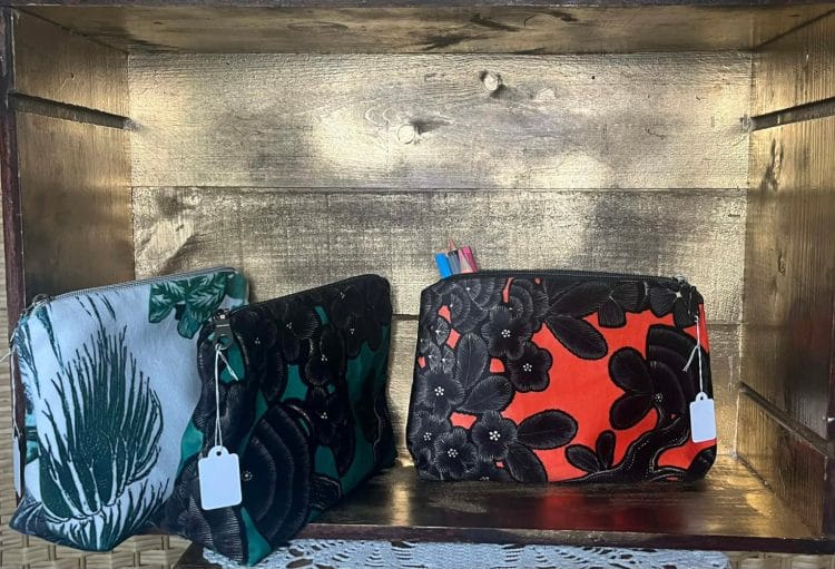 Trousses Velours Ras